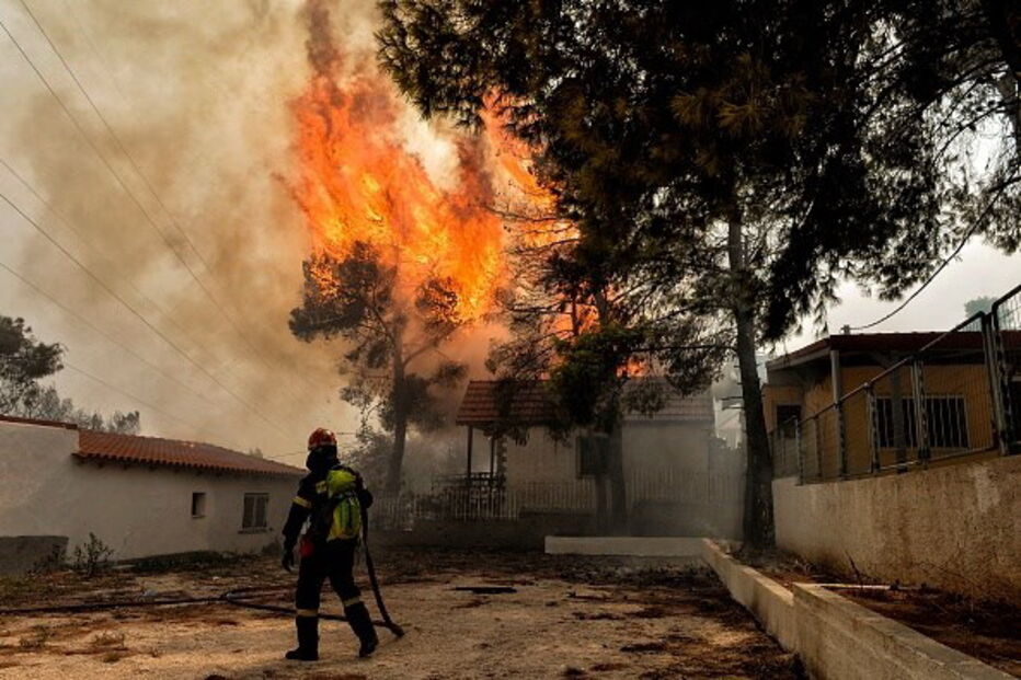 Graves incêndios matam na Grécia	