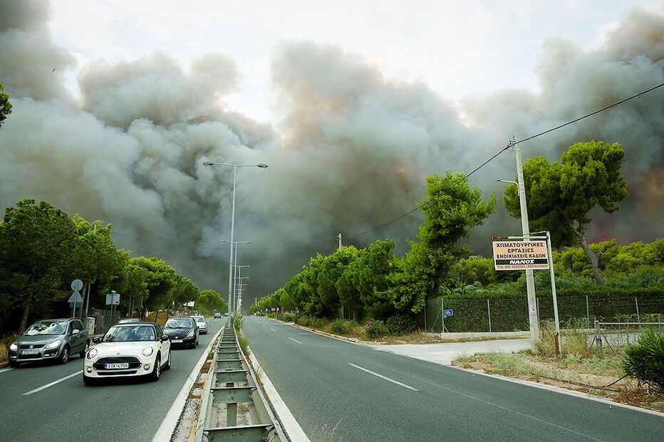 Chamas destruíram na Grécia