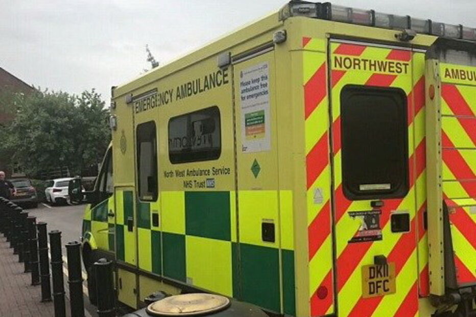Parque multa ambulância e gera polémica em Londres