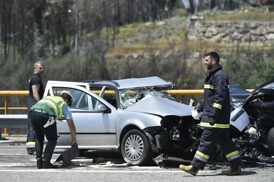 Duas mulheres morrem e bebé fica ferido em acidente em Santa Comba Dão