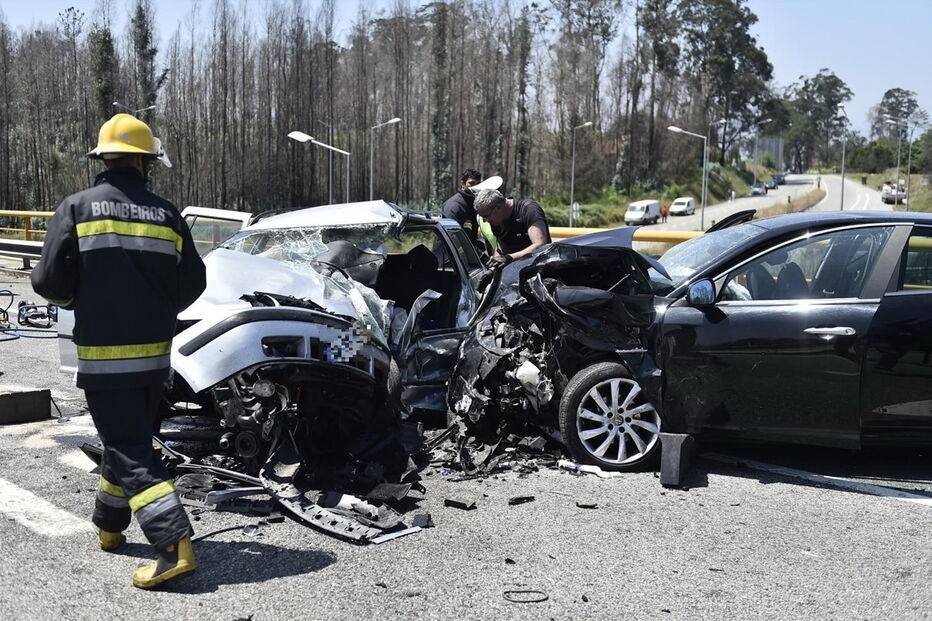 Duas mulheres morrem e bebé fica ferido em acidente em Santa Comba Dão