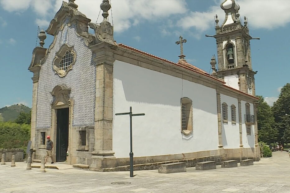 Assalto com recurso a arma branca ocorreu no interior da igreja de Santo António da Torre Velha, em Arcozelo    