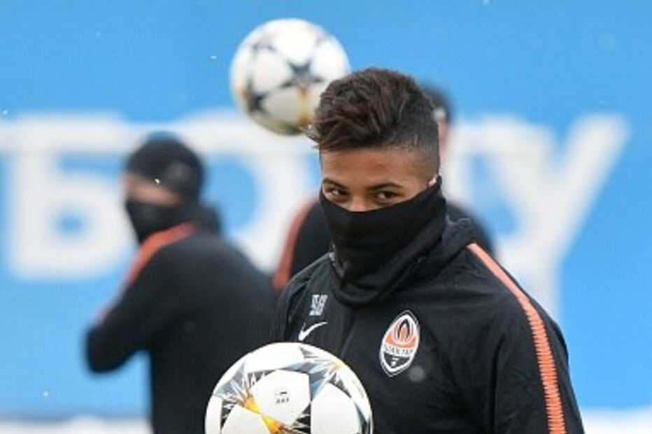 Lateral Dôdô vai reforçar Vitória de Guimarães, por empréstimo do Shakhtar