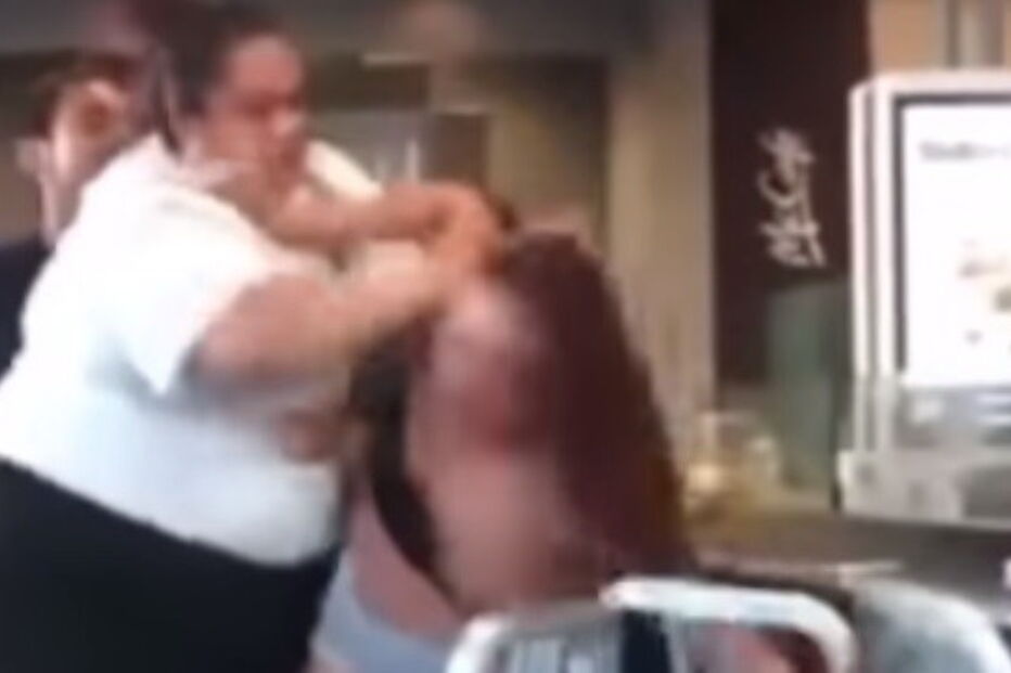 Funcionária agride brutalmente cliente em McDonald's dos Estados Unidos