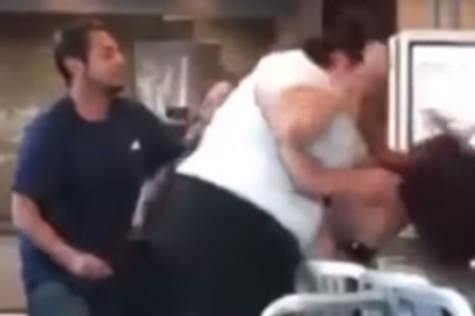 Funcionária agride brutalmente cliente em McDonald's dos Estados Unidos