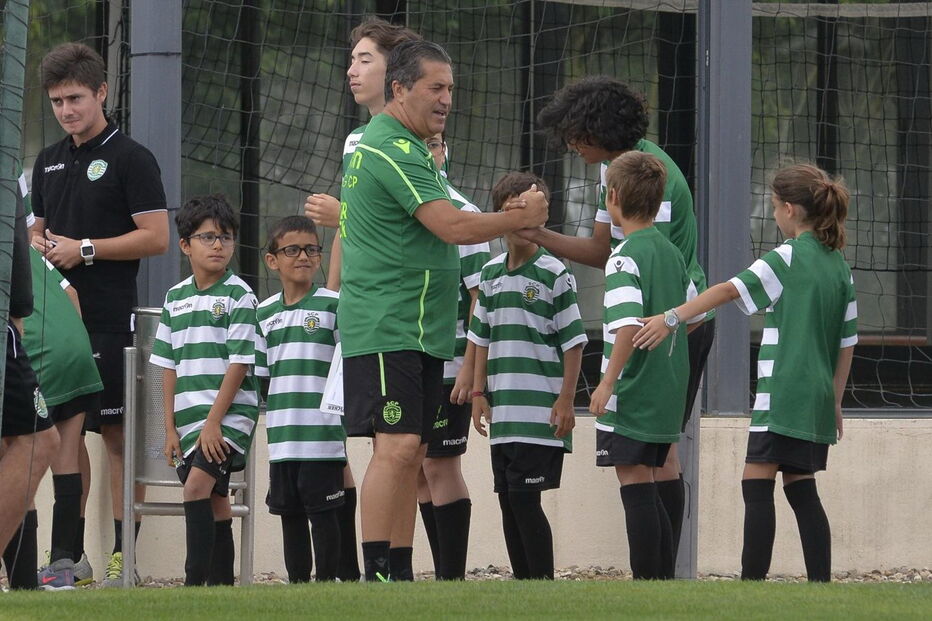 José Peseiro não teme partir em desvantagem em relação aos mais diretos adversários, devido a indefinição em termos de plantel 