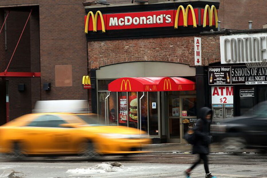 McDonald's é a maior cadeia mundial de restaurantes de fast food presente em 119 países através de 37 mil pontos de venda