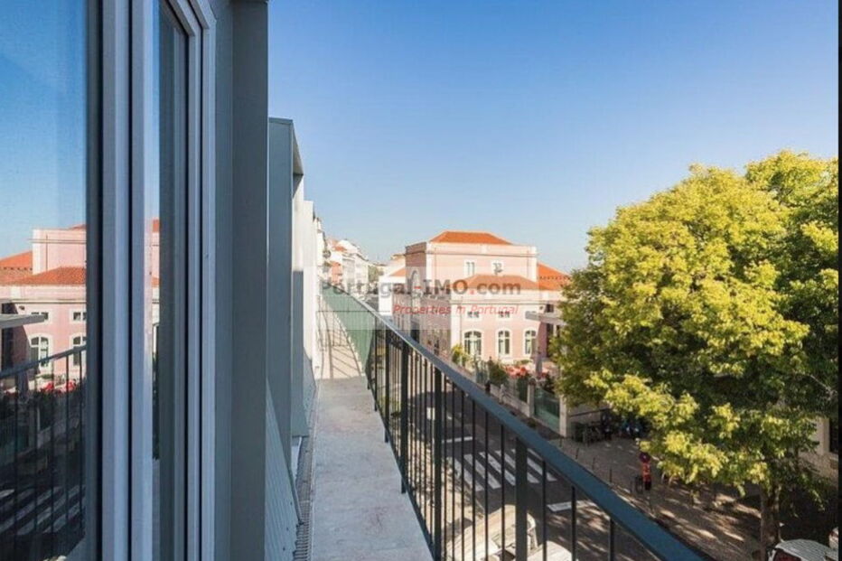 O prédio de Ricardo Robles em Alfama