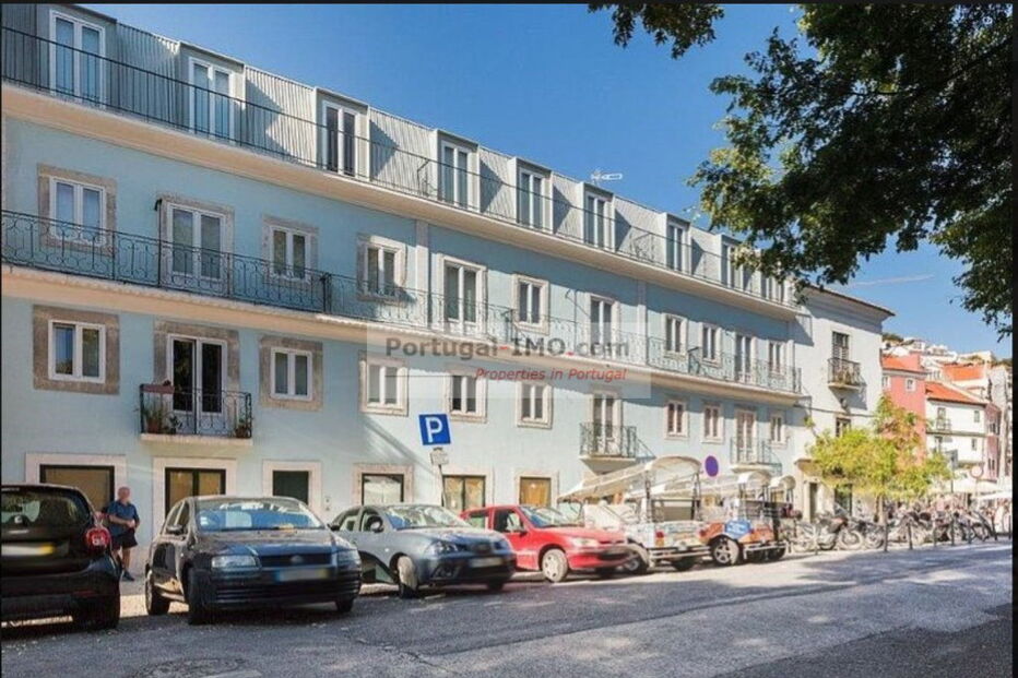 O prédio de Ricardo Robles em Alfama