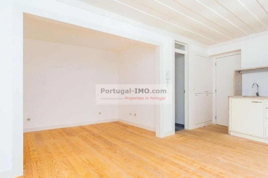 O prédio de Ricardo Robles em Alfama