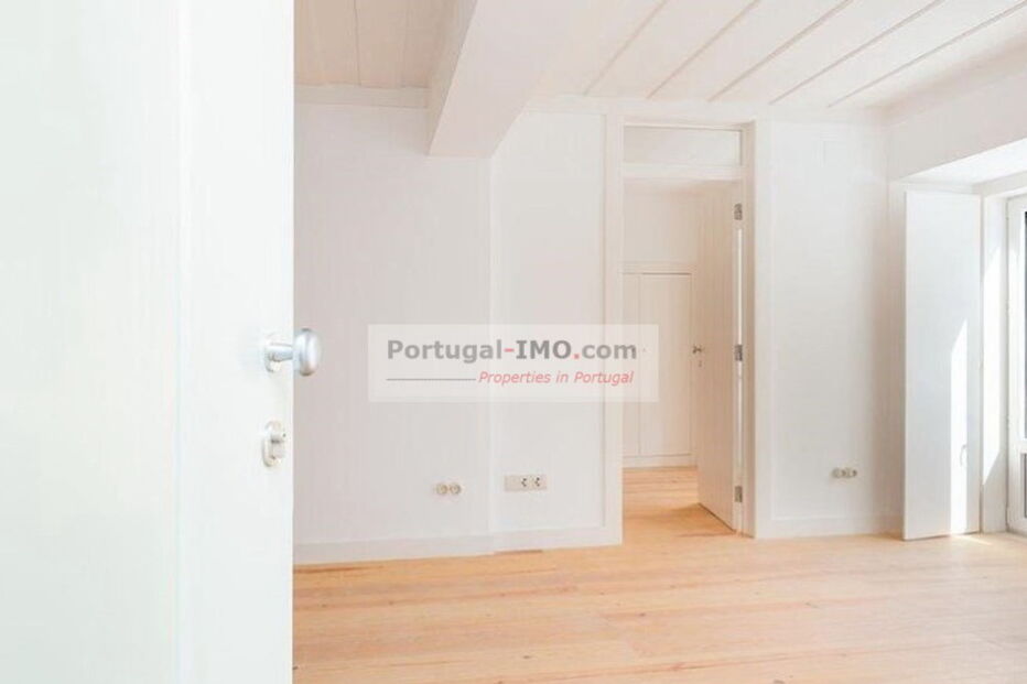 O prédio de Ricardo Robles em Alfama