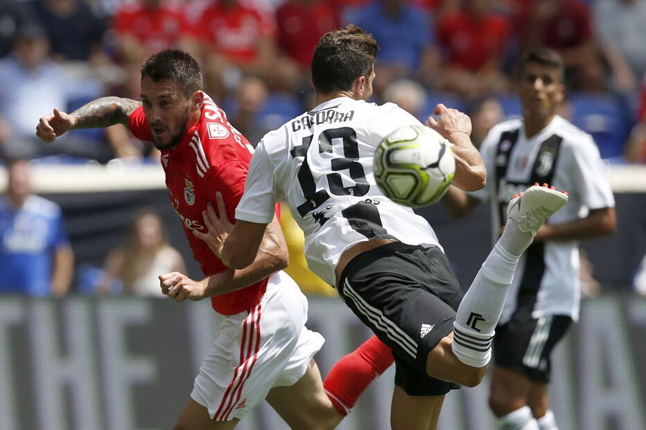 Juventus (sem Ronaldo) vence Benfica nos penáltis