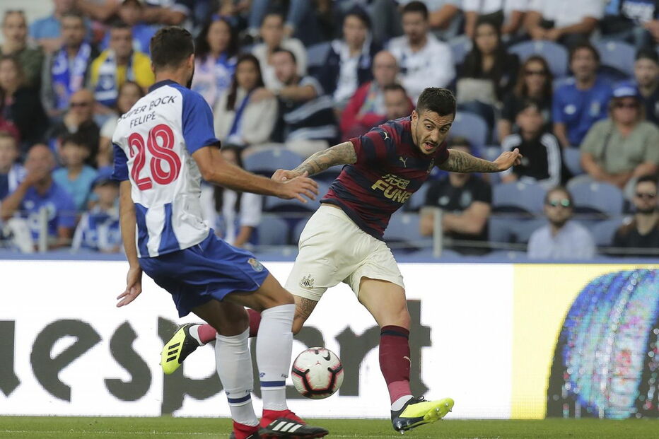 FC Porto empata com o Newcastle em jogo de apresentação