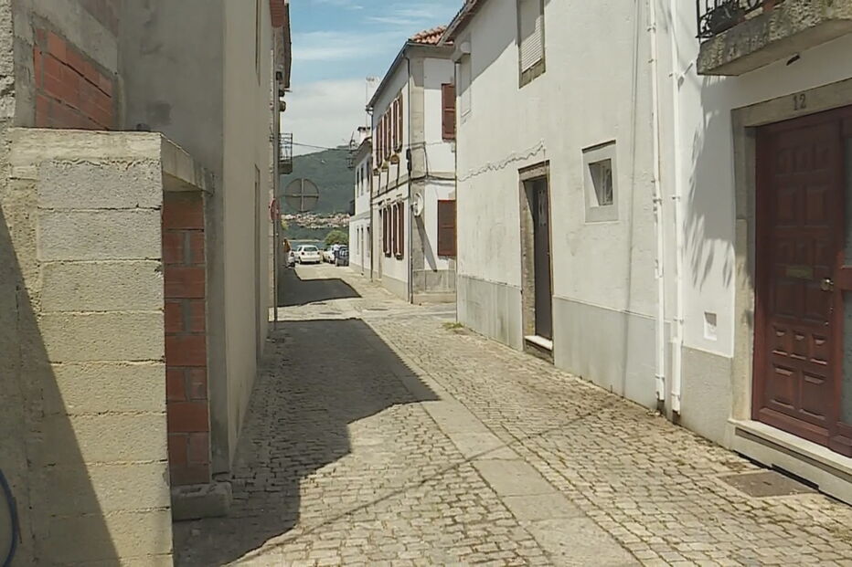 Jovem foi agredido numa rua conhecida pela animação noturna