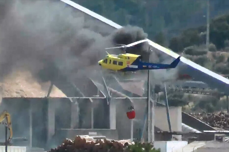 Combate ao fogo na fábrica da Celtejo, em Ródão
