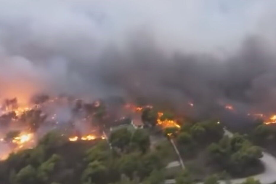 Incêndios matam na Grécia