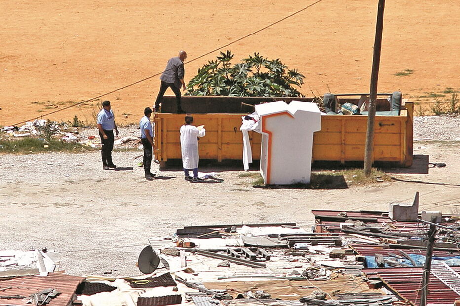Bairro de barracas das Terras da Costa