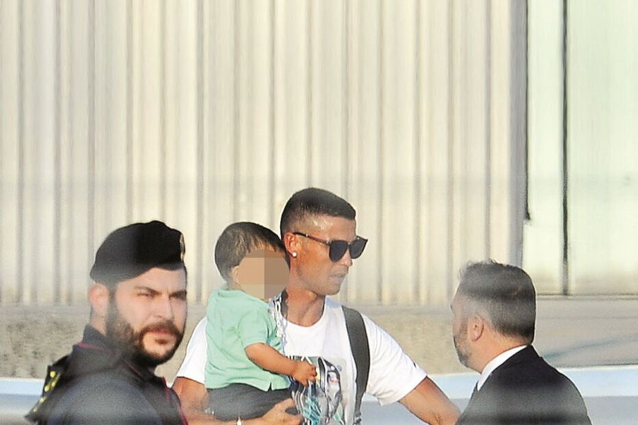 Ronaldo à chegada a Turim