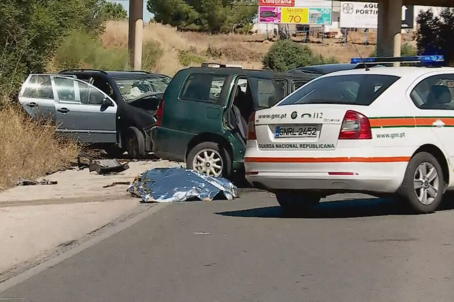 Acidente na EN125 faz um morto e oito feridos em Lagoa, no Algarve