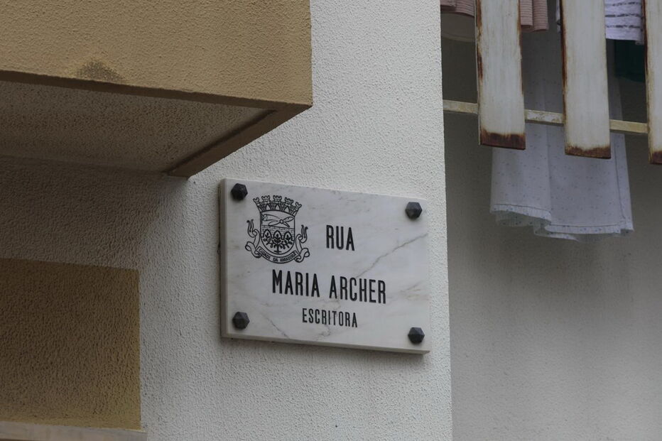 Homem detido depois de se ter barricado em casa, na Amadora