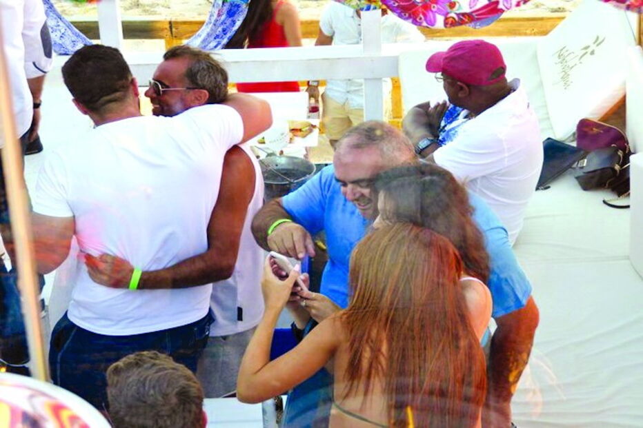 Ex-cunhado de CR7 e namorado de Dolores divertem-se