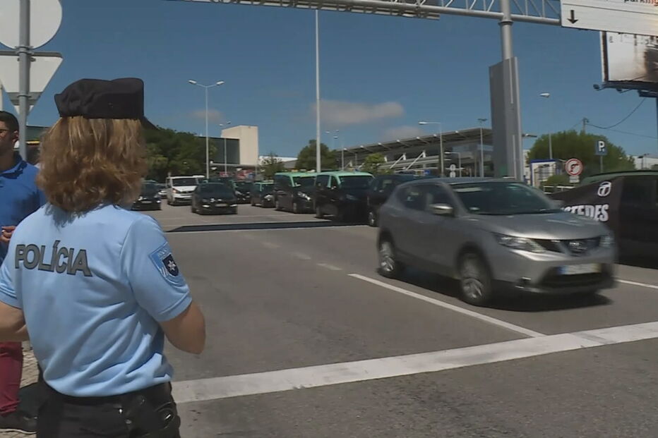 2018-07-31_11_49_54 Portugueses jutam-se aos espanhois no protesto contra a Uber.jpg