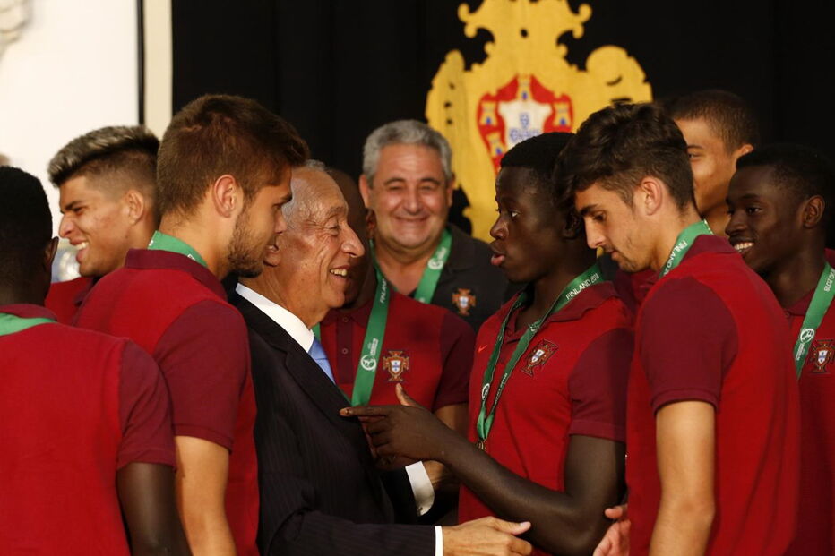 Marcelo fez a festa com os campeões da europa sub-19