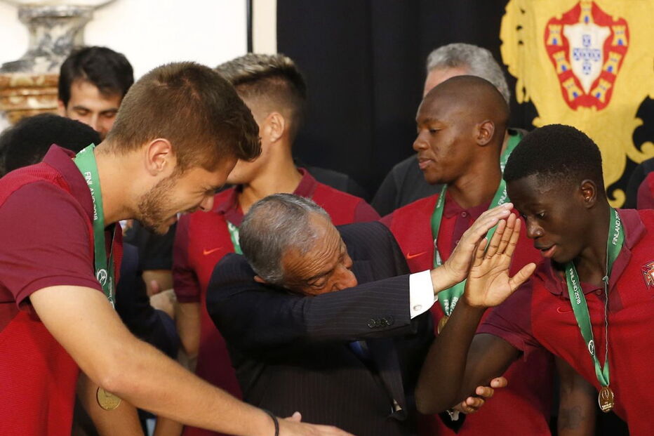 Marcelo fez a festa com os campeões da europa sub-19