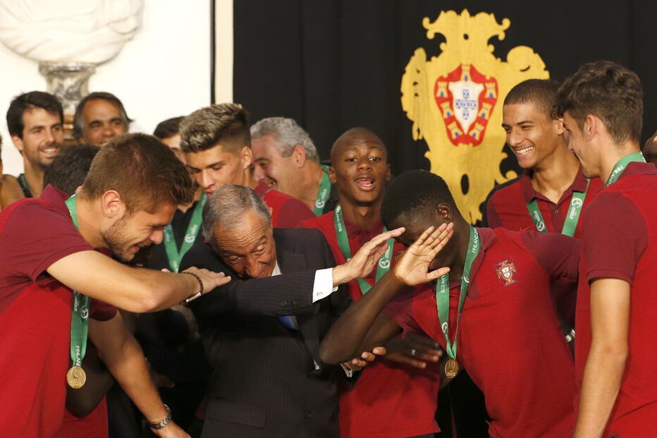 Marcelo fez a festa com os campeões da europa sub-19