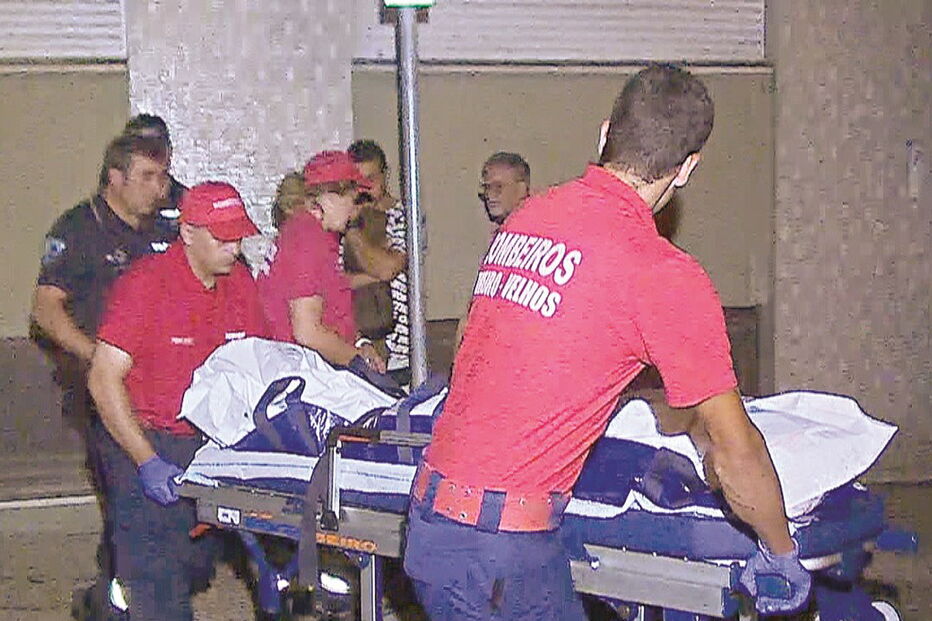 Mata vizinho à facada