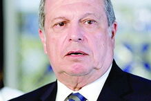 Carlos César