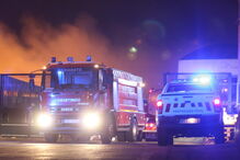Incêndio em Camarate destruiu armazém e deixou Grande Lisboa debaixo de fumo