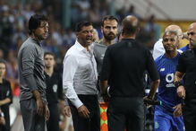 Sérgio Conceição exaltado na Supertaça