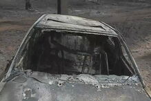 Carros destruídos pelos fogos