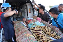 Sismo em Lombok fere milhares de pessoas e deixa rasto de destruição na Indonésia