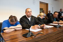 Casal condenado a prisão por vender filho a pedófilos na Internet