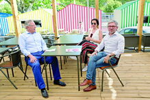 Almeida Henriques (à esquerda), presidente da Câmara de Viseu, e Jorge Sobrado, da ‘Viseu Marca’, no recinto