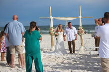 Cerimónia decorreu na praia, em Alabama