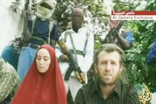 Amanda e Nigel durante o sequestro na Somália