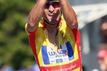 Raúl Alarcón vence na Senhora da Graça e alarga vantagem na Volta a Portugal