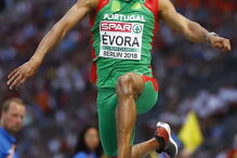 Nelson Évora é campeão europeu no triplo salto