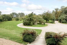 Mansão milionária vendida a rifas