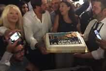 Presença de ministro do Interior italiano em festa após colapso de ponte gera revolta