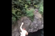 Jordan Holgersin foi empurrada de uma ponte em Moulton Falls, no rio Lewis