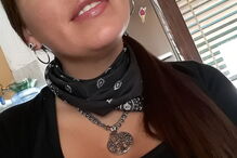 Agente dá de mamar a bebé