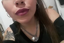 Agente dá de mamar a bebé