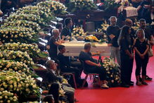 Cerimónia de homenagem às vítimas da tragédia em Génova