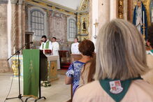 Valores oferecidos pelos fiéis durante as missas vão reverter para as vítimas 