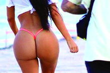 Kim Kardashian tem novo bumbum
