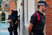 Terrorista abatido após ataque a esquadra em Barcelona